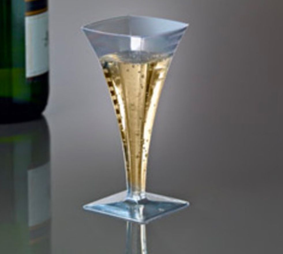 Yoshi 5oz. Champagne Flute High Gloss Clear Extra Heavyweight Disposable Plastic