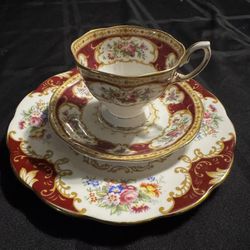 Royal Albert demitasse teacup, saucer and dessert plate “Lady Hamilton” “Canterbury” Bone China trio