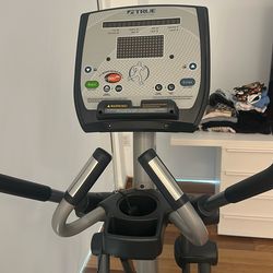 Elliptical True Fitness