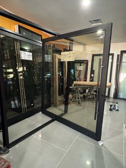 6-available Pivote aluminum black doors 84x95