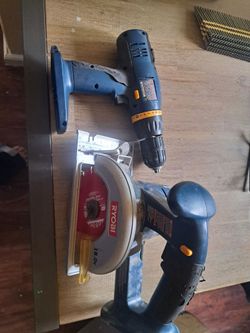 Ryobi cordless driver and circular saw set
