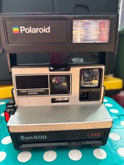 Polaroid sun 600 Camera
