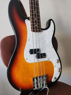 Fender Precision Bass