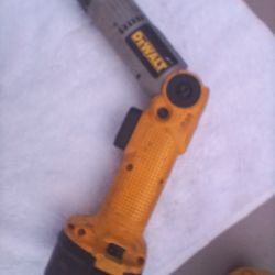 DeWalt DW920 7.2V Cordless Screwdriver – Pivoting Head – Heavy Duty