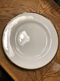 10 Strawberry st dinner plates