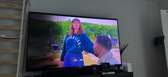 Samsung QLED 75 inch.