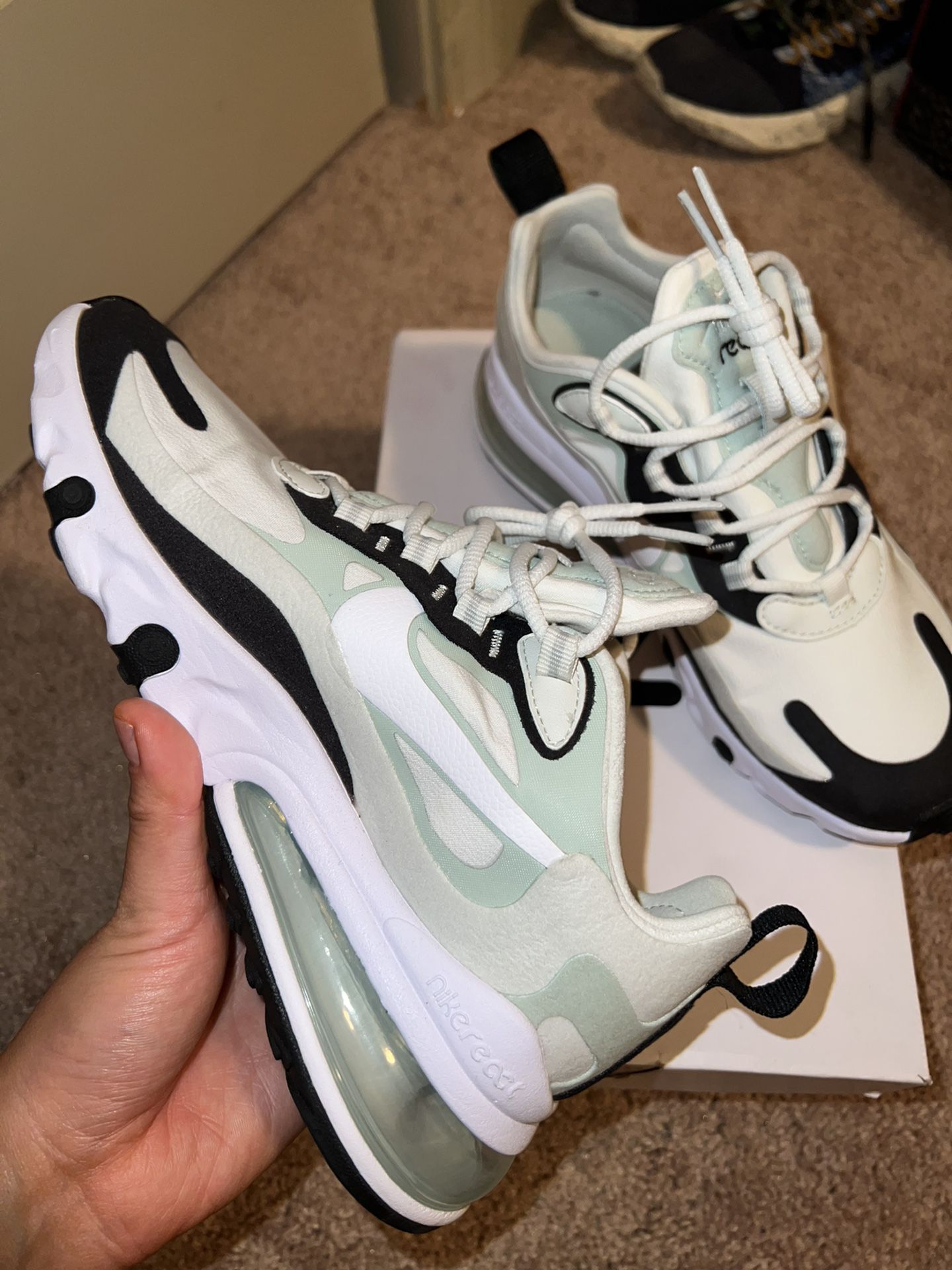 klimaat bezig wond Nike Women's Air Max 270 React “Spruce Aura” Pistachio Size 5 Pre-Owned in  Box for Sale in Sacramento, CA - OfferUp