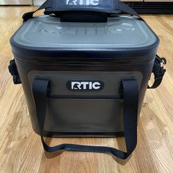 RTIC 30-Can Soft Cooler
