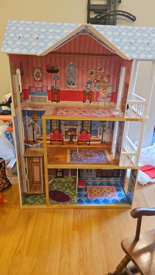 Doll House 