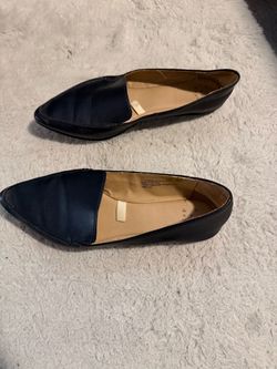 Black Pointed-Toe Flat Loafers