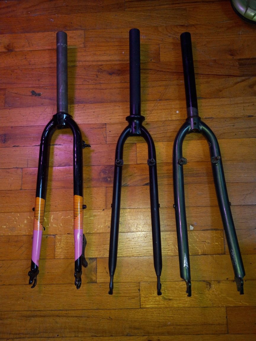 Selling All Of My Bike Parts - BIKE FORKS