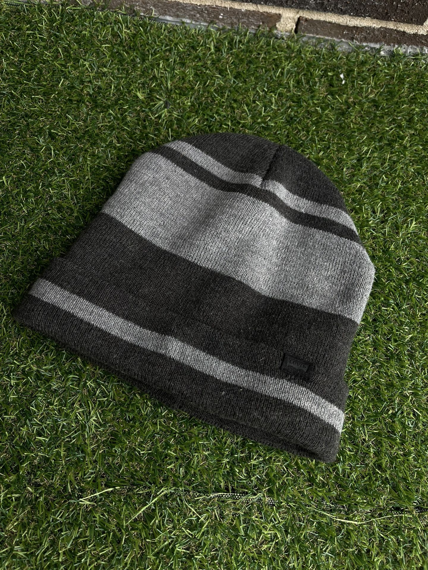 2 Tone Gray Levi’s Beanie OS
