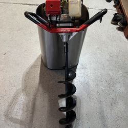 Predator gas powered earth auger