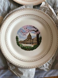 Triumph made in US capitols of freedom collectors plate. Made with 22kt gold trim