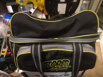 Storm bag black widow bag and 5 balls