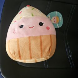 Clara 6in Plushie