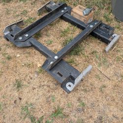 Curt Fifth Wheel Puck System, Pickup Bed Adapter