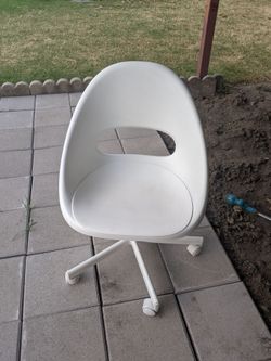 Desk chair