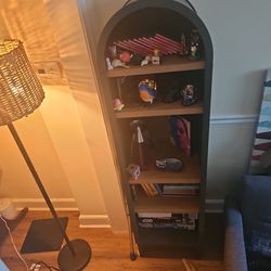 Better Home and Gardens Bookshelf. $75