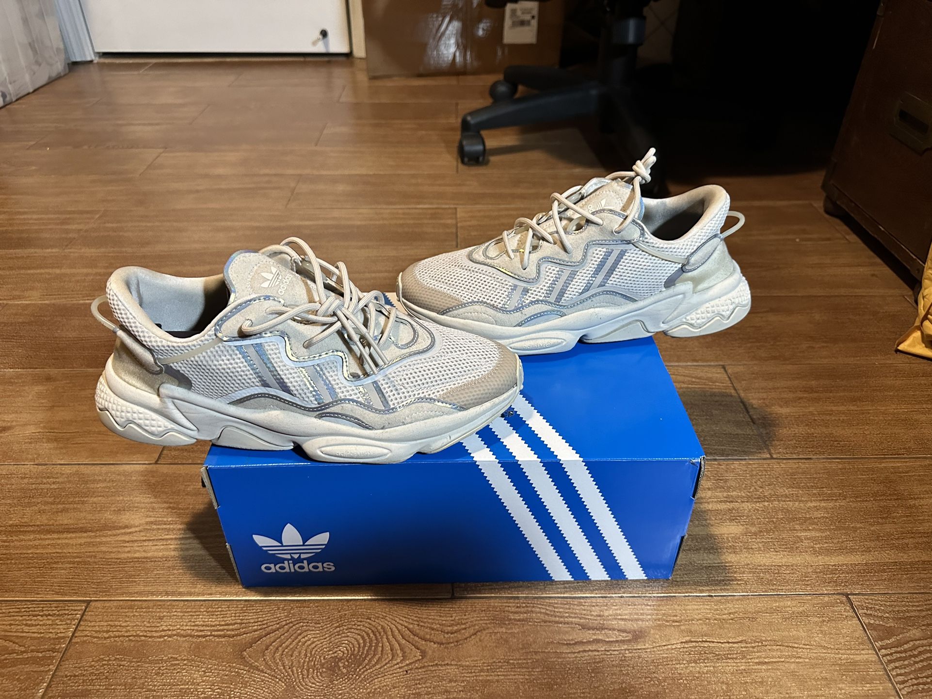 Adidas Ozweego Bliss Iridescent Men Size 10 Brown fv9655