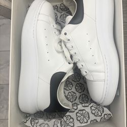 Alexander Mqueen Size 10 