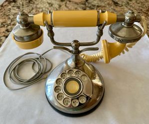 Vintage 1970s ITT "Own-A-Phone" or "Petite" French-Victorian Style Rotary dial landline Phone office Old décor