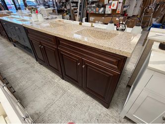 Bathroom vanity brown 73”in