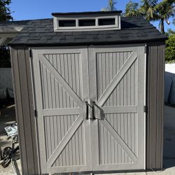 Rubbermaid Outdoor Shed