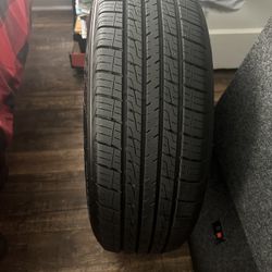 Tire 215/65/17