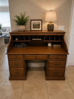 Vintage Roll-Top Resk