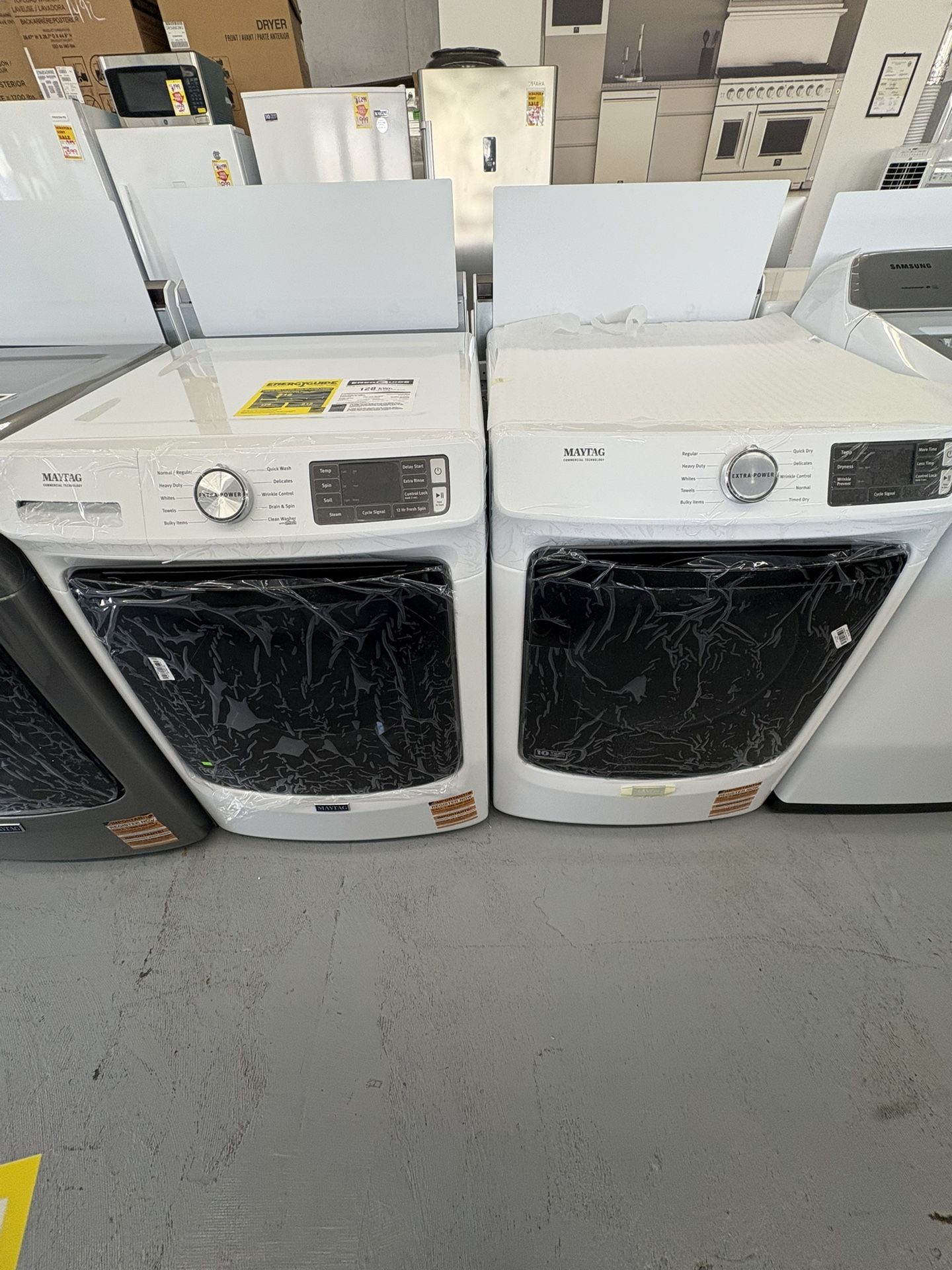 Maytag SET 4,5 Cu Ft Washer And 7.3 Cu Ft Dryer Gas