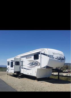 2011 Keystone Montana