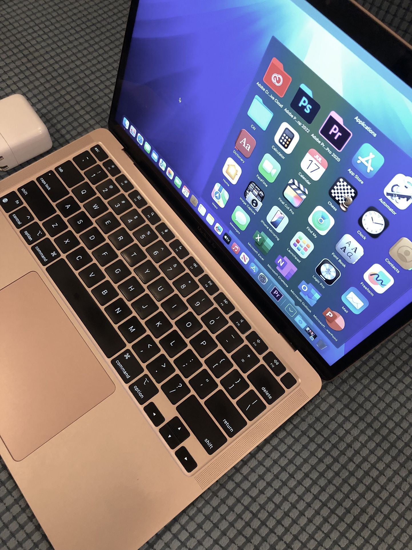 MacBook Air Photoshop Final Cut Logic Pro