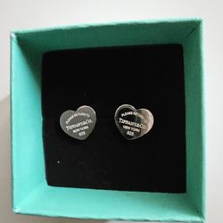 Tiffany  &  CO Silver Heart Earrings 