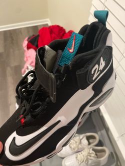 Brand new size 7 half