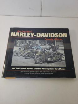 Jean Davidson's Harley-Davidson Family Album 2003 Hardcover ISBN (contact info removed)586291