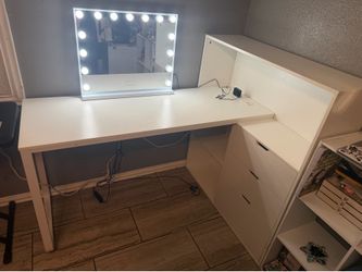 Vanity Desk/ Escritorio
