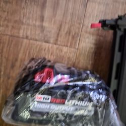 M18 Nailer With 8Ah Battery
