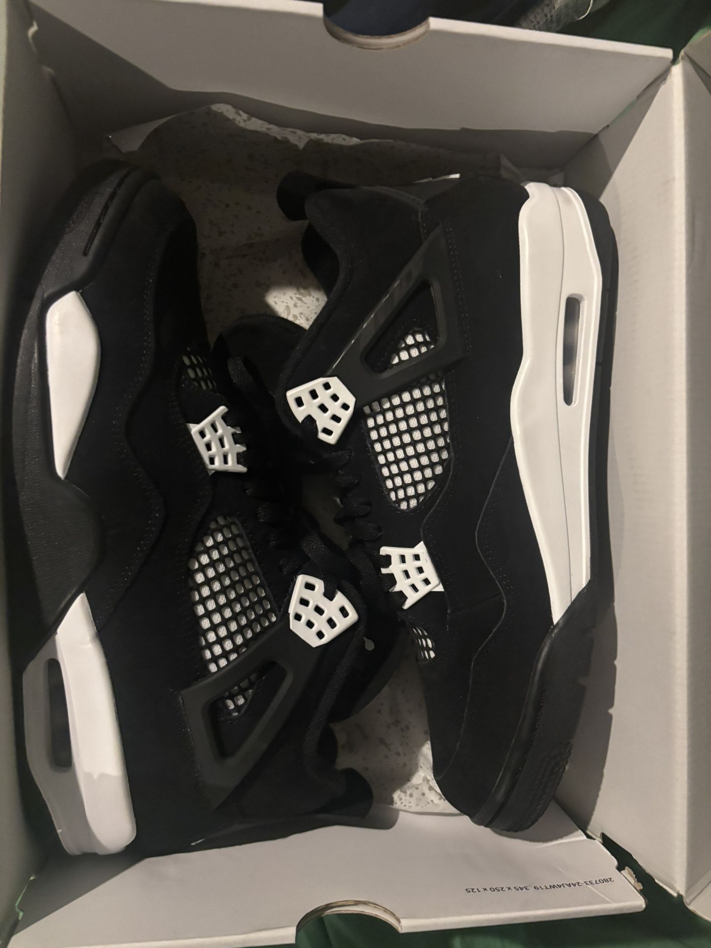 Jordan 4 “White Thunder” Sz 11