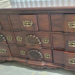 Used Dresser Set