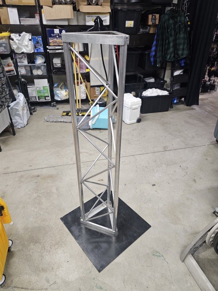 2 DJ Light Truss