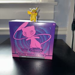 Nintendo Pokémon TCG: Sword & Shield Fusion Strike Elite Trainer Box