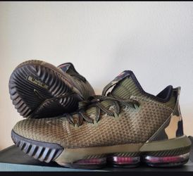 LeBron 16 Men’s Nike Shoes Size 10
