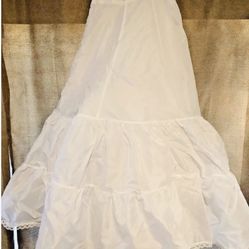 White Wedding Dress Puffy Slip - SIZE 14