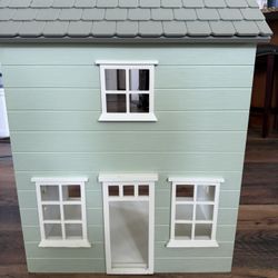 Pottery Barn Dollhouse 