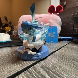 Glaceon Pokemon Figure