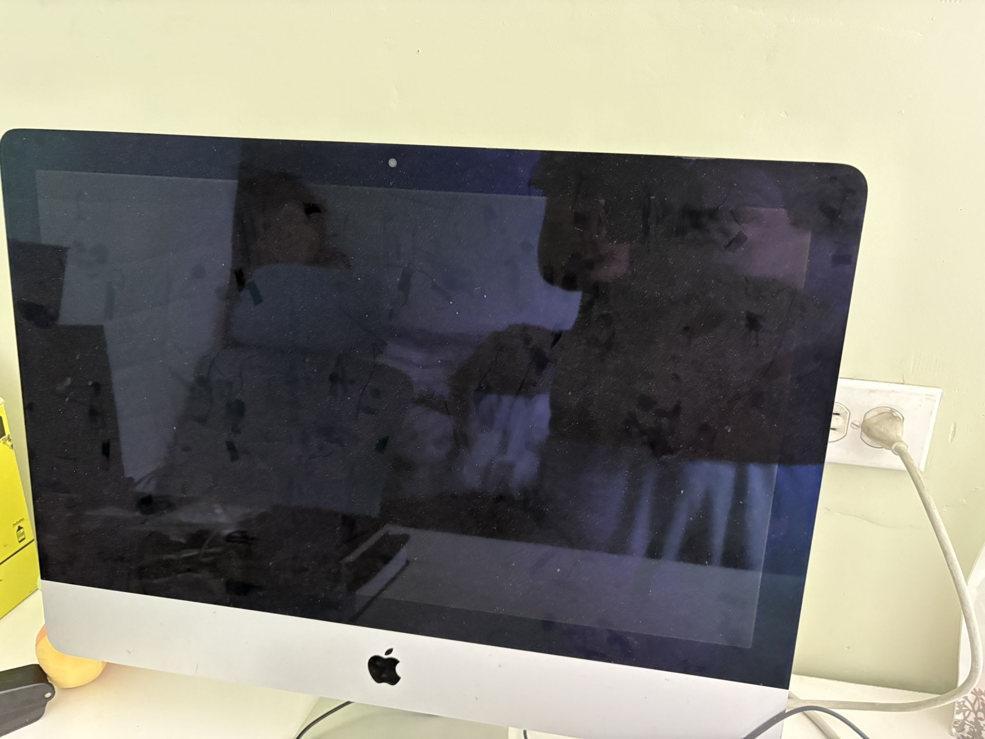 Apple iMac 21.5