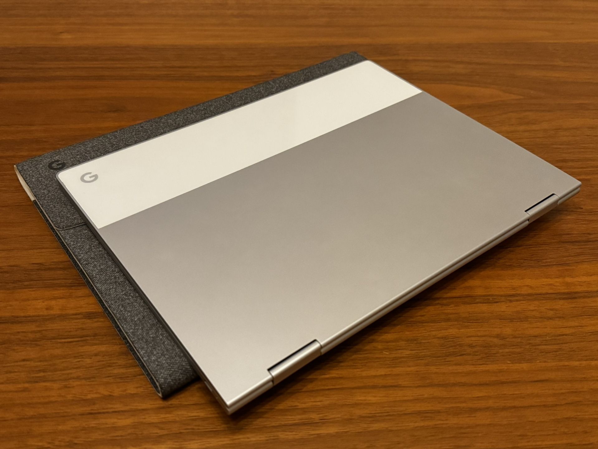 Google Pixelbook w/ 3.6Ghz Intel i7, 16GB RAM, 512GB NVMe SDD, Touchscreen, and Carrying Case/Sleeve