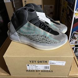 Adidas YEEZY BOOST QUANTUM, teal blue SIZE 10, brand new, jordan retro, Kobe