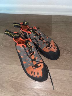 La Sportiva Tarantulace size 7.5